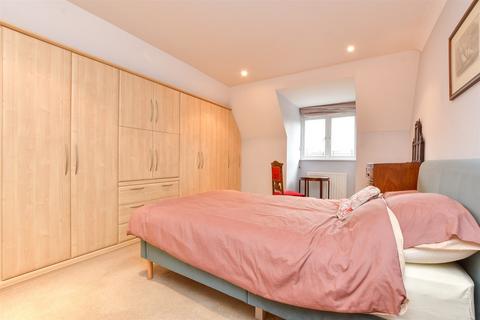 2 bedroom apartment for sale, Wray Park Road, Reigate, Surrey