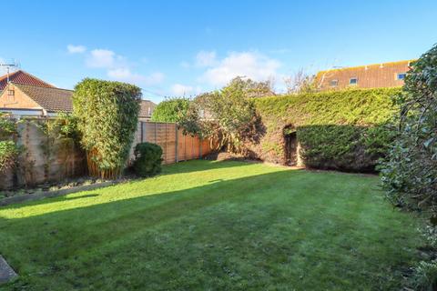 4 bedroom semi-detached house for sale, Meath Close, Hayling Island