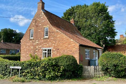 2 bedroom detached house for sale, 120 Church Street, Denton, NG32