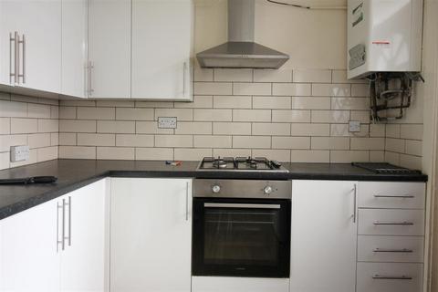 4 bedroom flat to rent, Hanover Square GFF, Hyde Park, Leeds