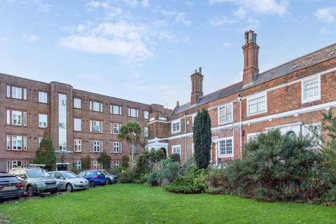 2 bedroom flat to rent, Rosemary Gardens, East Sheen, London