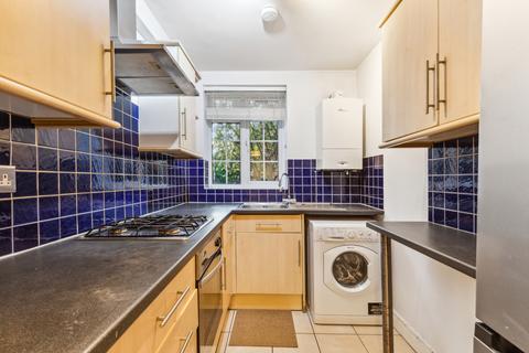 2 bedroom flat to rent, Rosemary Gardens, East Sheen, London