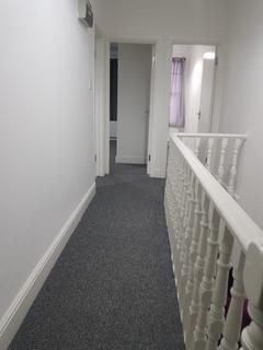 2 bedroom flat to rent, Herga Road, Harrow HA3