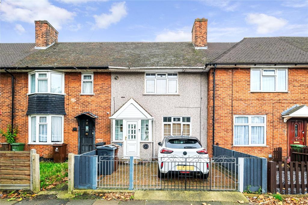 Wood Lane, Dagenham RM8 3 bed terraced house for sale £375,000