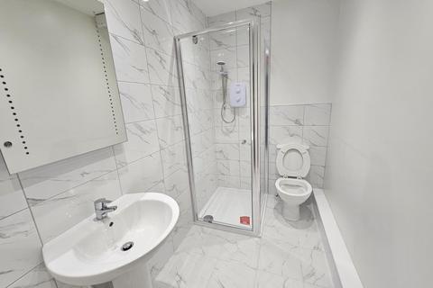 1 bedroom house to rent, Moorland Road, Leeds