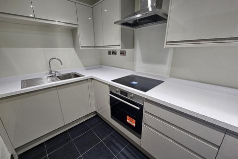 1 bedroom house to rent, Moorland Road, Leeds