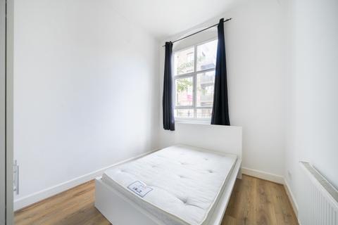 3 bedroom apartment to rent, Cambridge Road London NW6