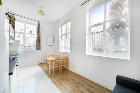 3 bedroom apartment to rent, Cambridge Road London NW6