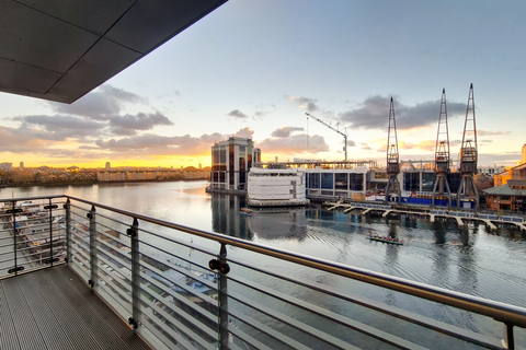 3 bedroom apartment to rent, Turnberry Quay, London, E14