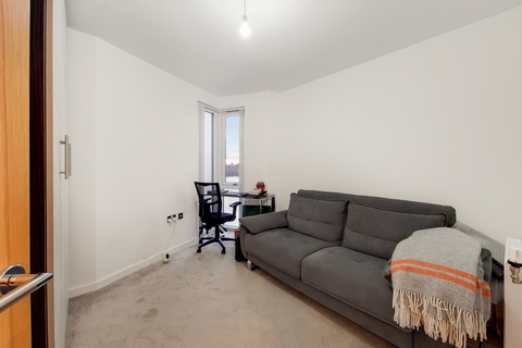 3 bedroom apartment to rent, Turnberry Quay, London, E14