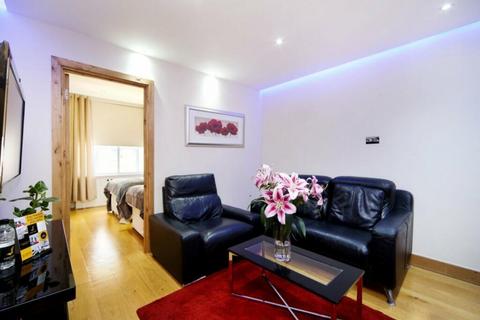 3 bedroom flat to rent, Cumberland Court, Great Cumberland Place, London