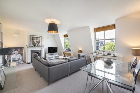 3 bedroom flat to rent, Clifton Gardens, London