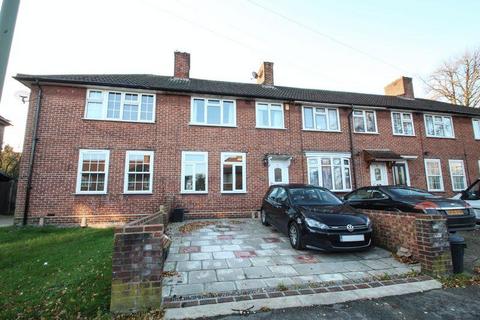 3 bedroom terraced house to rent, Ickleton Road, London SE9