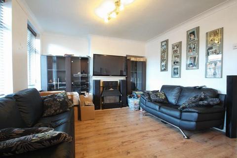 3 bedroom terraced house to rent, Ickleton Road, London SE9