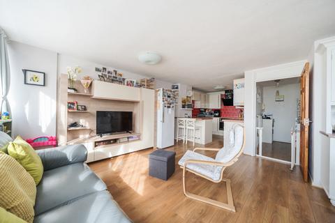 2 bedroom apartment for sale, Distillery Walk, Brentford