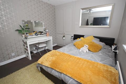 Flat 5, Whitland House Bishops Close, Whitchurch, Cardiff, CF14 1PL