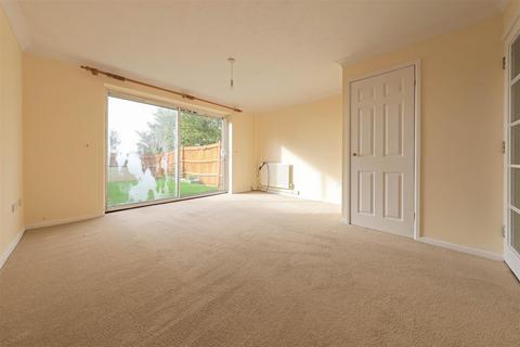 2 bedroom terraced house to rent, Sheppard Way, Portslade, Brighton