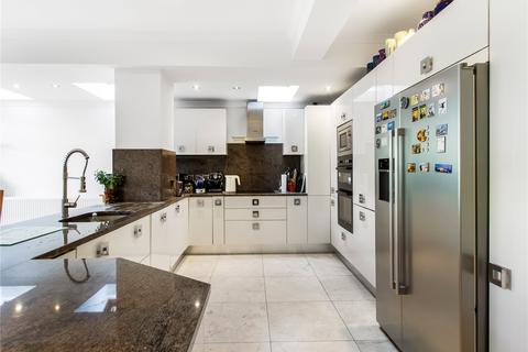 5 bedroom semi-detached house to rent, Derwent Road, London, N13