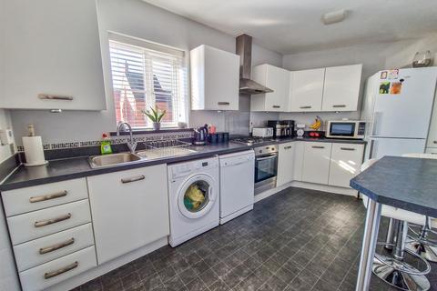 4 Hilton Close, Kempston, Bedford, MK42 7FT