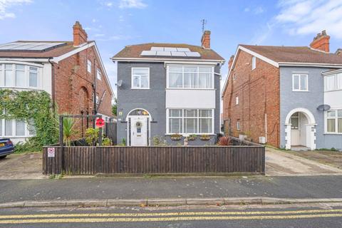 Glentworth Crescent , Skegness PE25