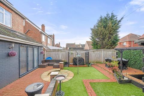 6 bedroom detached house for sale, Glentworth Crescent, Skegness PE25