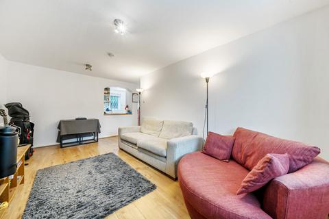 1 bedroom apartment for sale, Armoury Road, London