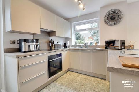 3 bedroom semi-detached house for sale, Southwark Close, Lichfield WS13