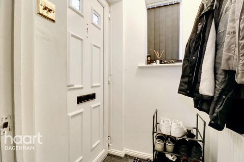 2 bedroom terraced house for sale, Blessing Way, Barking