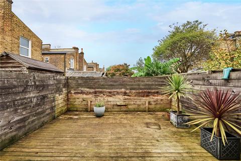 4 bedroom terraced house to rent, Horsford Road, London, SW2