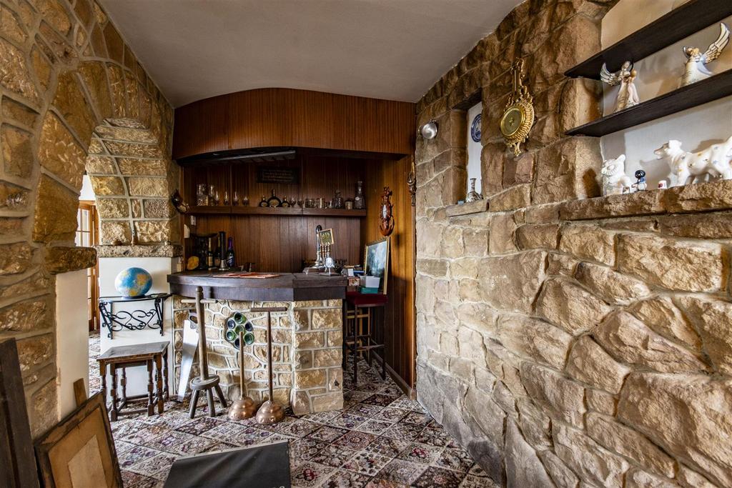 Bar/Games Room