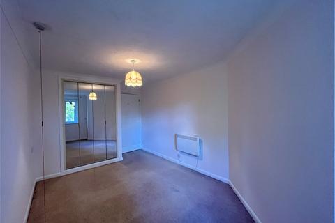 1 bedroom retirement property for sale, Upper Gordon Road, Camberley, Surrey, GU15