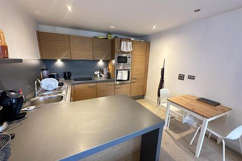 2 bedroom apartment for sale, Vallea Court, Green Quarter, Manchester