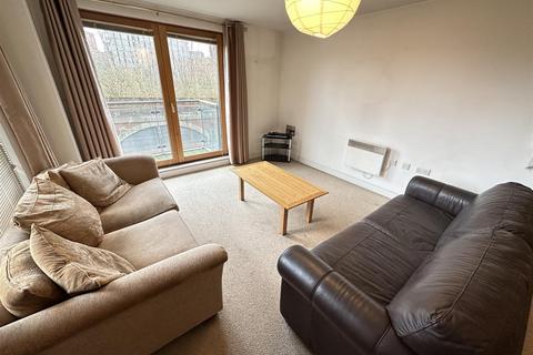 2 bedroom apartment for sale, Vallea Court, Green Quarter, Manchester