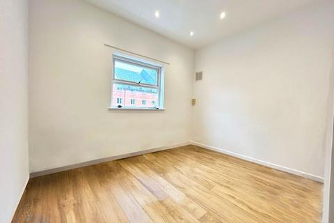 2 bedroom flat to rent, Sidwell Street, Central, Exeter, EX4