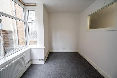 2 bedroom apartment to rent, Park Street, Grimsby, Lincolnshire, DN32