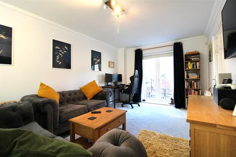 3 bedroom end of terrace house for sale, Walbottle Road, Newcastle Upon Tyne NE15