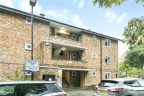 2 bedroom apartment to rent, Leigham Court Road, London, SW16