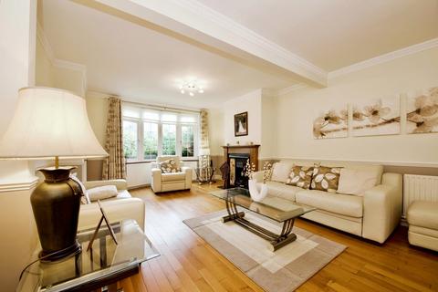 4 bedroom semi-detached house for sale, Bell Lane, Enfield EN3