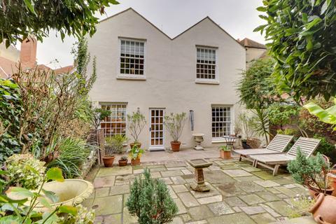 3 bedroom detached house for sale, High Street, Old Portsmouth