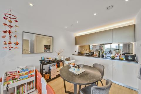 1 bedroom apartment for sale, Heritage Place, Brentford TW8