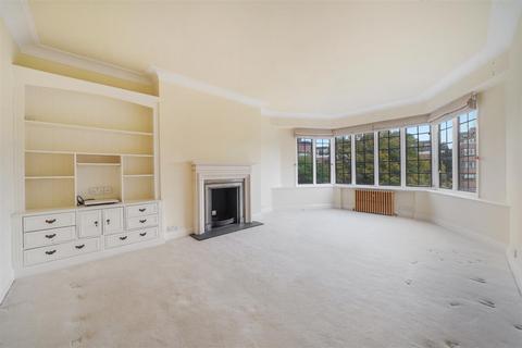 3 bedroom flat for sale, Glenalmond House, Manor Fields, London