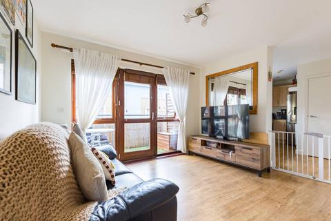 2 bedroom flat for sale, Brabazon Street, E14, Bow, London, E14