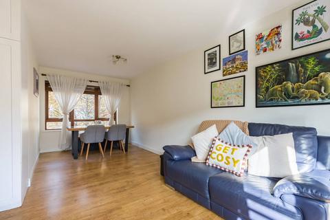 Flat 4, 105 Brabazon Street, London, E14 6RJ