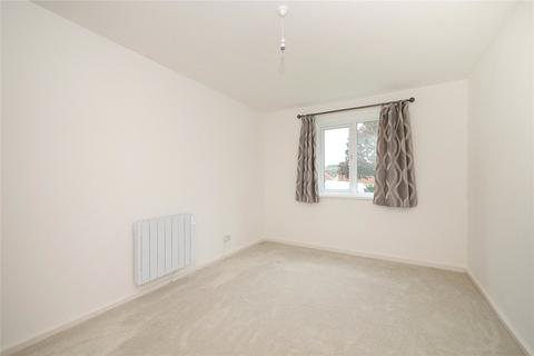 3 bedroom flat for sale, Hoyle Court Road, Shipley BD17