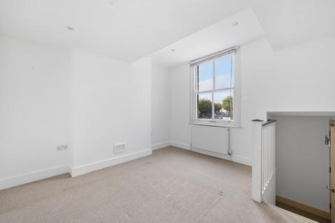 Flat 2, 62 Mount Pleasant Lane, London, E5 9EN