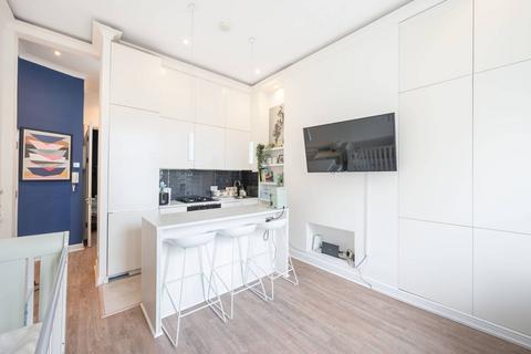 2 bedroom flat for sale, Callcott Road, Queen's Park, London, NW6