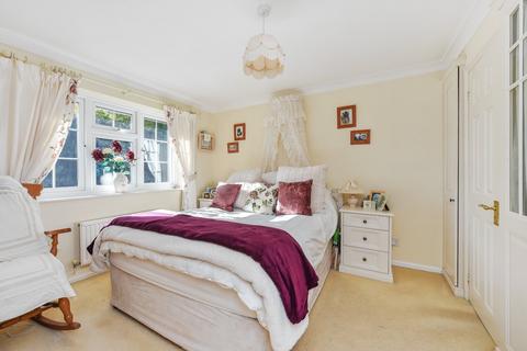 4 Cowslip Close, Lindford, Bordon, GU35 0YF
