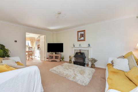 4 Cowslip Close, Lindford, Bordon, GU35 0YF