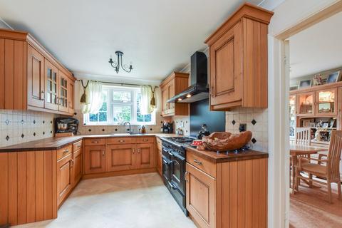 4 Cowslip Close, Lindford, Bordon, GU35 0YF