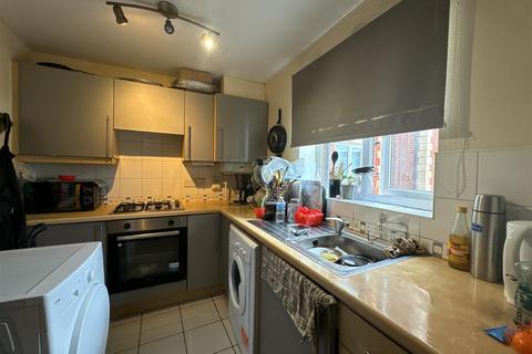 2 bedroom flat for sale, Denning Place, Clifton Swinton Manchester M27